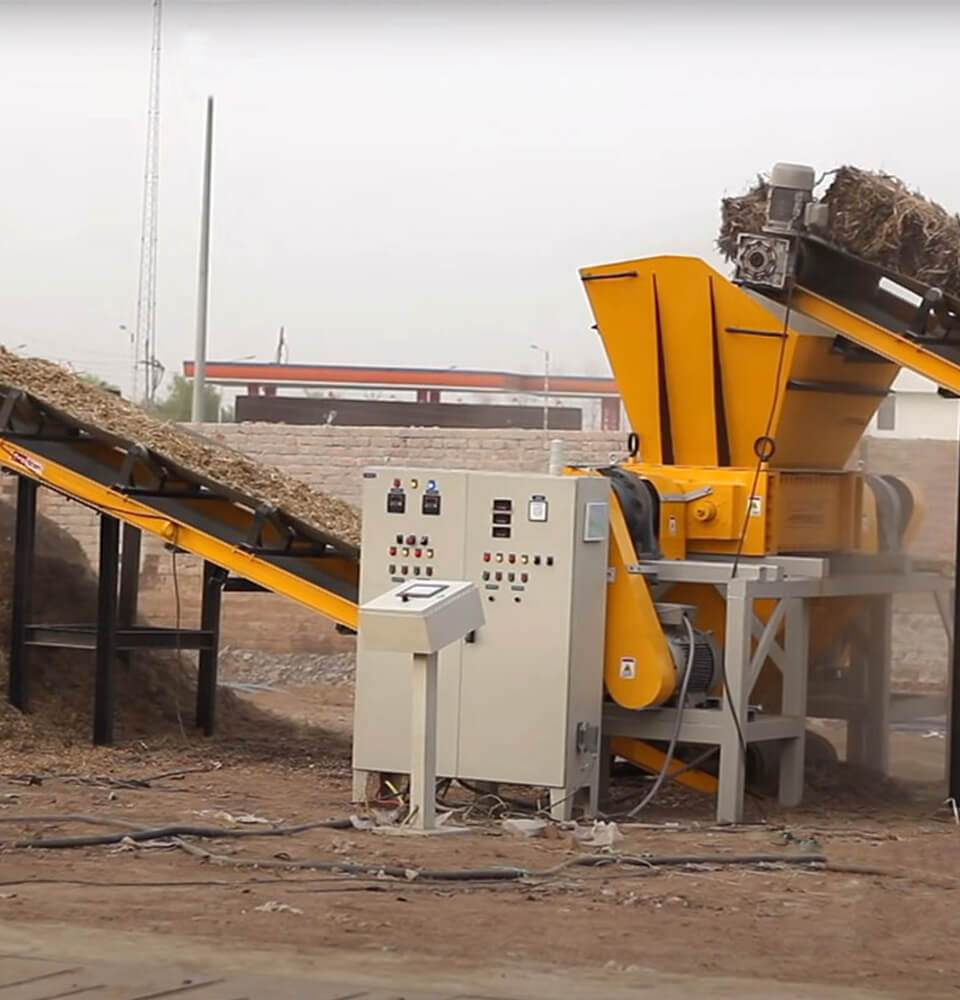 Shredding: Ecostan Dual Shaft Shreddar Machine precisely cuts briquettes, pellets, and heavy-duty materials.